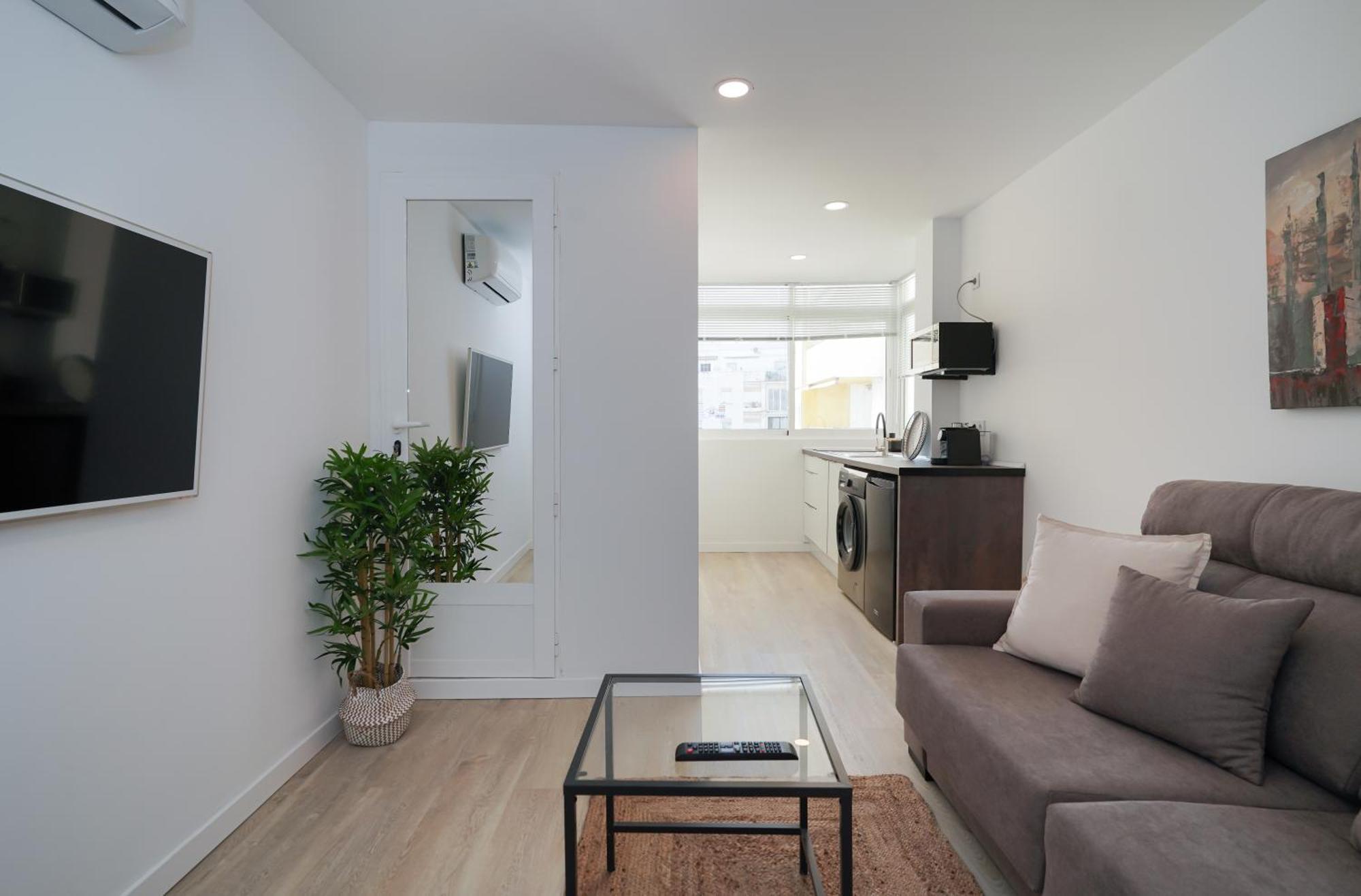 Nomad Malaga - Chic Apartament Center Torremolinos Exterior photo